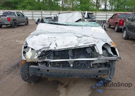 2002 Toyota Sequoia Sr5 V8 из США, поврежденный, VIN 5TDBT44A22S108467